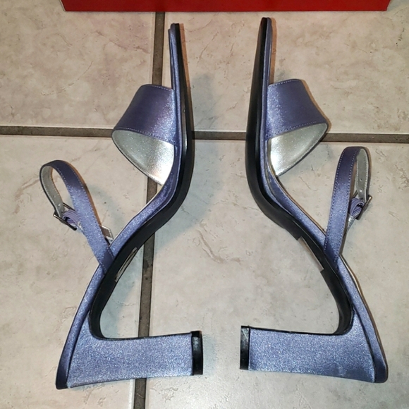 Espriit Satin Heels - Picture 6 of 12
